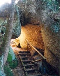Räuberhöhle Luaga Lucka